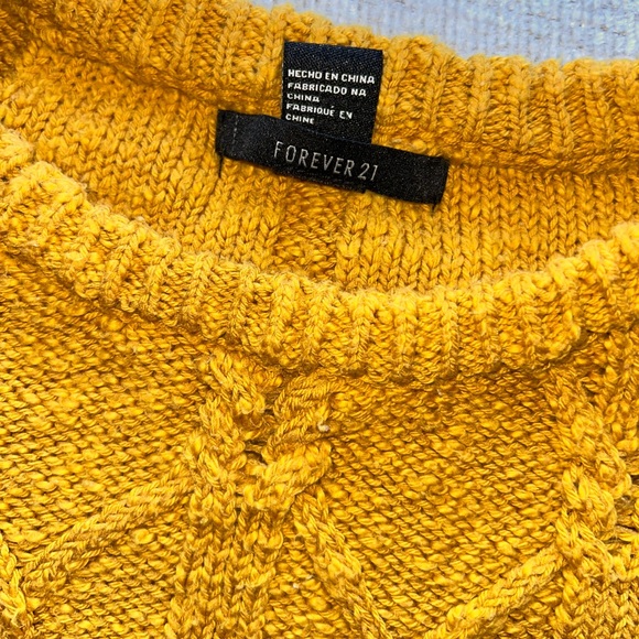 Forever 21 pre owned - Picture 2 of 3